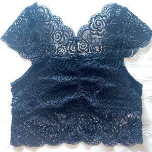 Intimately FREE PEOPLE Black Chase Me Lace Brami Bralette Cami Crop Tank Size S